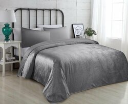 Přehoz na postel VELVET se vzorem 200/220 cm - grafitová