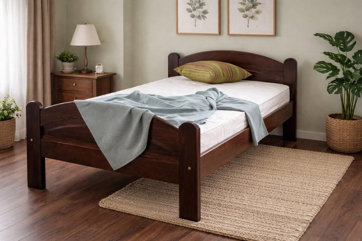 Postel z masivu borovice Bella 90x200 cm ořech + rošt ZDARMA 