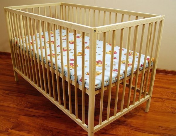 Záměna postýlky Bobík spouštěcí bok