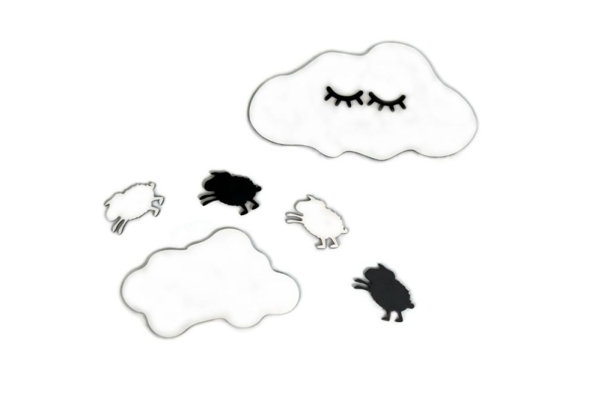 Dřevěná dekorace na zeď - mráčky s ovečkami