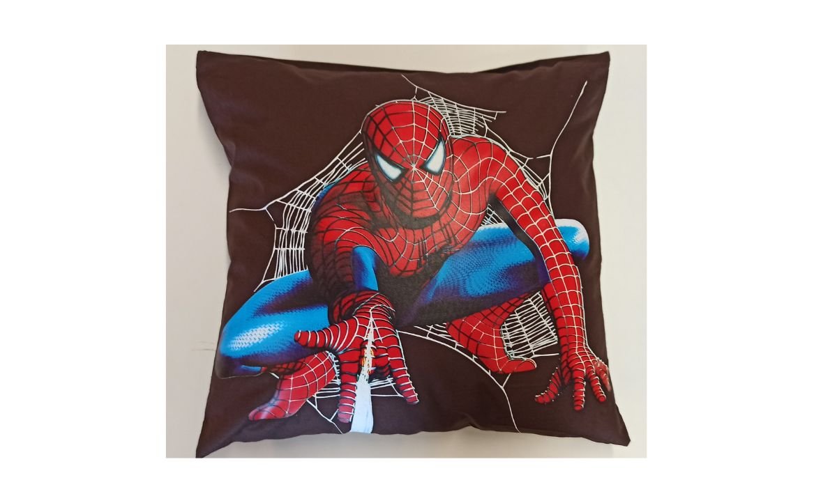 Dětský povlak na polštář 40x40 cm - Spiderman / tmavě hnědá