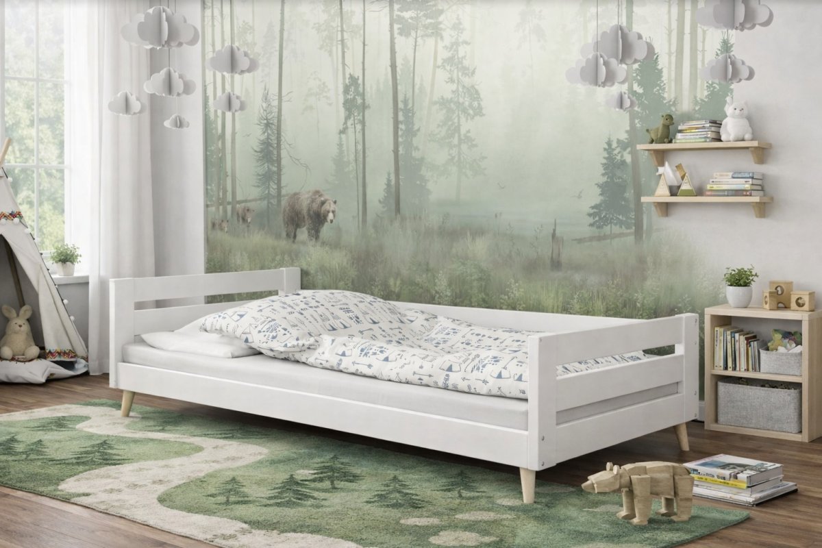 Postel z masivu Betka bílá na nohách 160/80 cm + rošt ZDARMA