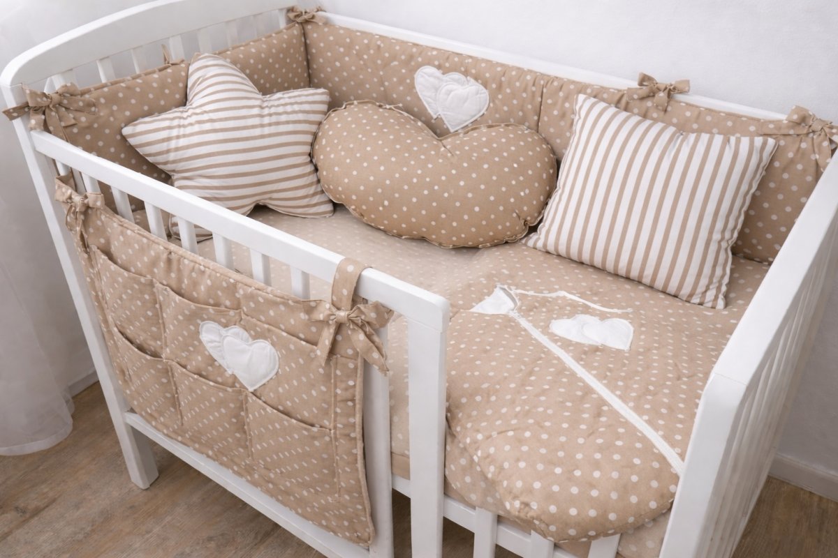 Luxusní  souprava 12 dílů - hnědý puntík