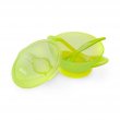 Dětská cestovní miska s přísavkou, víčkem a lžičkou zelená 