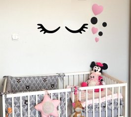Dřevěná dekorace na zeď / srdíčka a spící očka - růžová