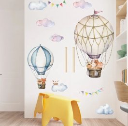 Samolepící dekorace na zeď - zvířátka v balónu