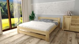 Zvýšená postel z masivu Halina 140x200 cm + matrace Diana 15 cm + rošt ZDARMA