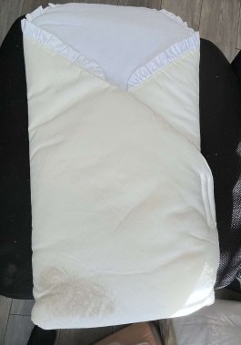 Luxusní vyšívaná souprava 10 dílů- světle béžová Luxusní vyšívaná souprava 10 dílů- světle béžová